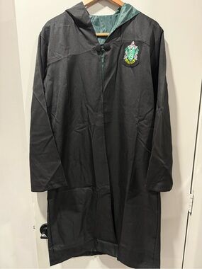 Harry Potter Slytherin Costume Set ( Robe, scarf, tie & wand) Sz. XL Youth New.